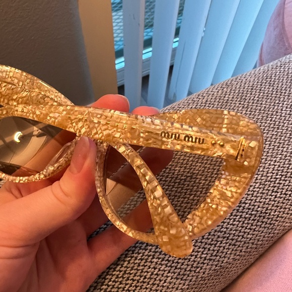 AVAILABLE - Picture 6 of 6